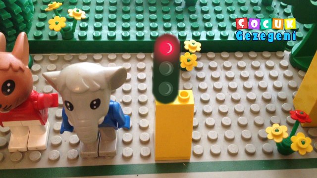 Sevimli Zuzu trafik ışıklarını öğreniyor | Eğitici çocuk oyunları #kuzu #zuzu #eğitici