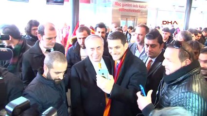 Galatasaray Başkanı Cengiz, Yellow Friday Kapsamında Gs Store'yi Ziyaret Etti