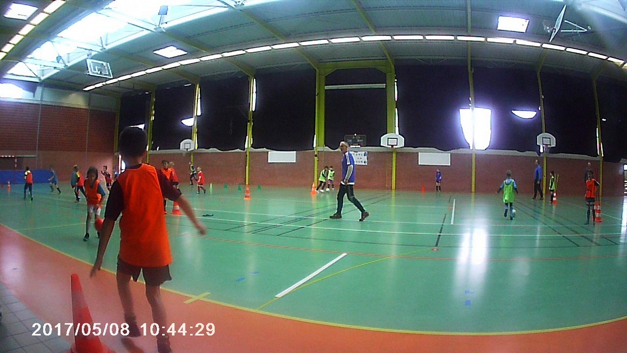 Contrôle-passe et suis-contrôle orienté- tir au but U9 CS La Gorgue