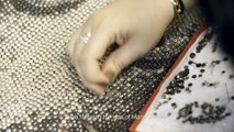 Le savoir-faire de la robe métallique trompe-l’œil du défilé Dior haute couture printemps-été 2018