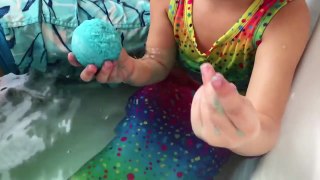 Baby Gia Mermaid and Pirate Gavin open a BIG SUDPRIZE Fizzy Bath Ball and have FUN with Mr. Bubbles