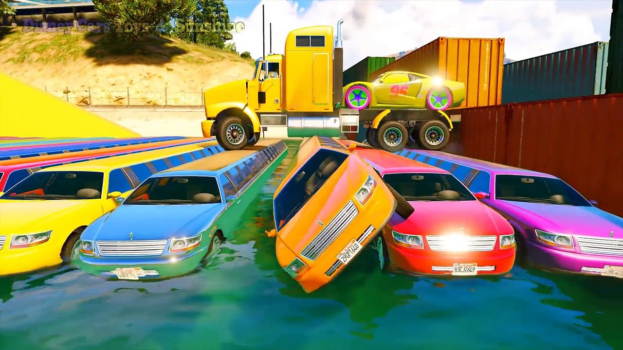Lightning McQueen and friends were stuck in container on lake Spiderman saves McQueen video for Kids