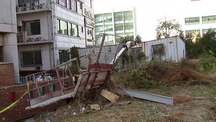 고층건물 창틀 공사 중 추락 2명 사망 / YTN