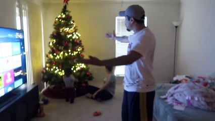 GAVE MY GIRLFRIEND AN EARLY CHRISTMAS PRESENT!