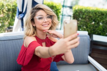 Sarah Hyland defends herself after people took issue with her Instagram post