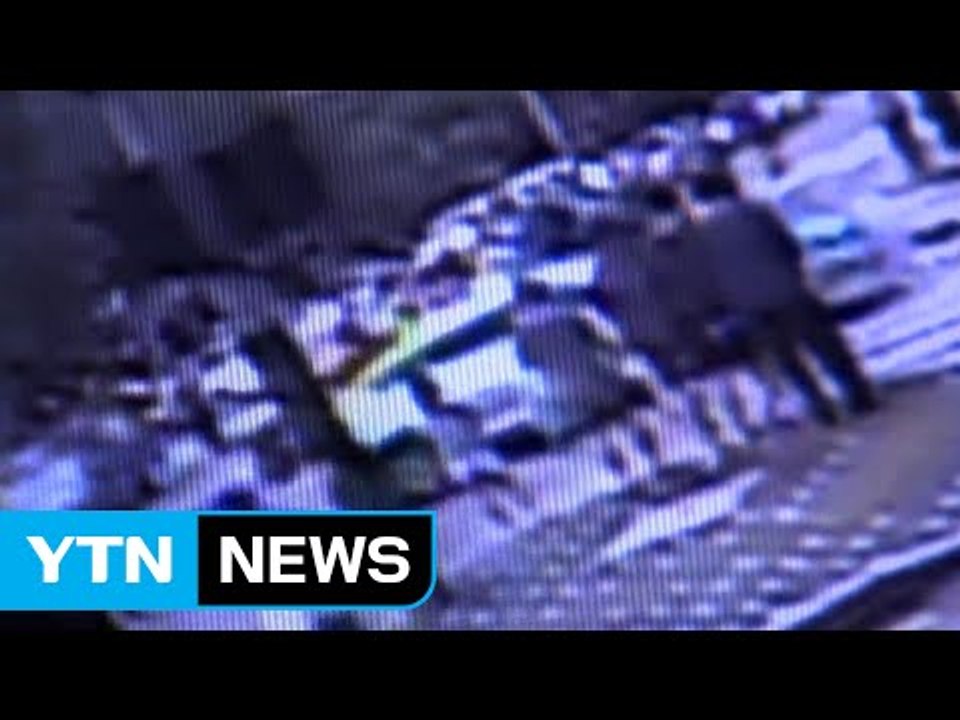 [단독] "아이 구하자"...쓰러진 차량 일으켜 세운 시민들 / YTN