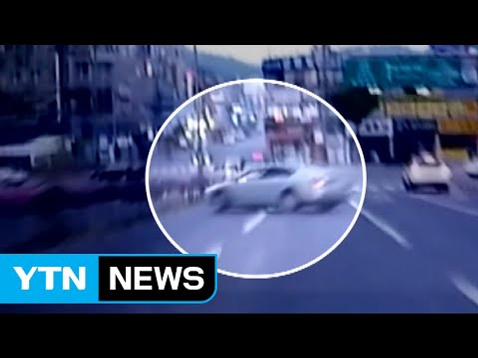 가로등·신호등 '꽝꽝'...10대 아찔 만취 운전 / YTN
