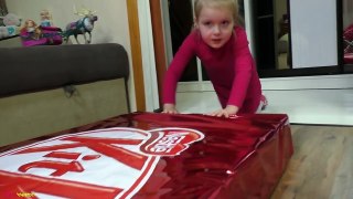 Невероятно огромный Кит Кат!! Bad Baby Giant Candies Kit Kat!! _ Для детей Kids Children Margo!-4EwKU3YFRVA