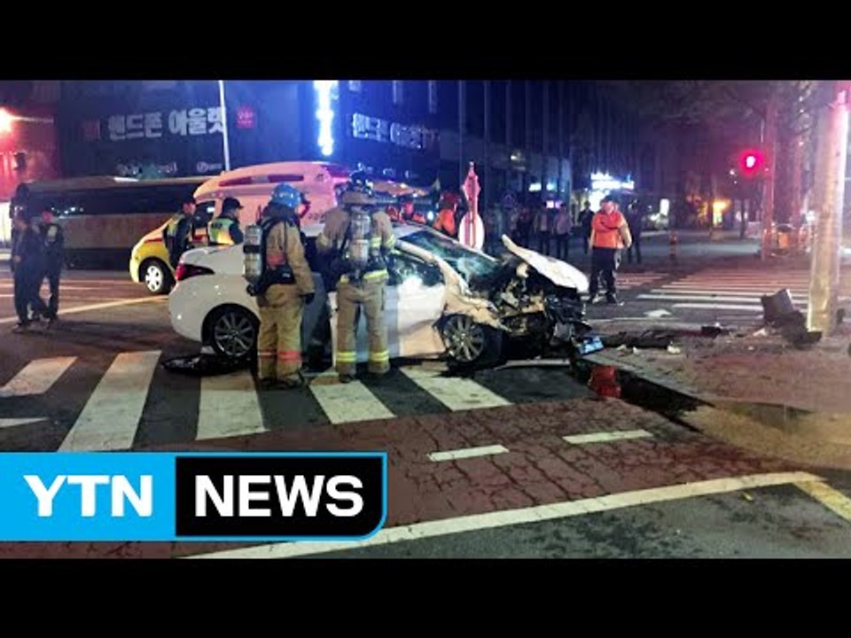 승용차가 차량 5대 추돌...1명 다쳐 / YTN