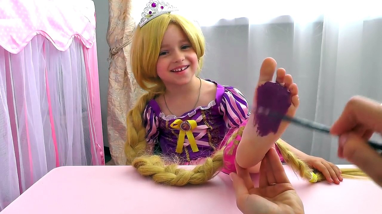 Baby Balloon Song for Learning Colors with Finger Foot Nursery Rhymes Family Fun Video for Children-MBivQeQ43G0