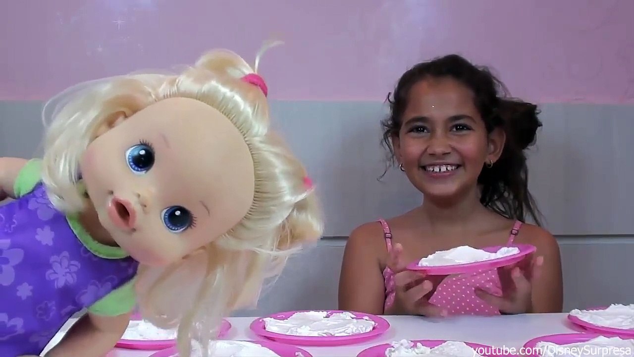 Desafio TORTA NA CARA com minha Baby Alive Bia Bagunça e Bela. Video Engraçado | DisneySurpresa