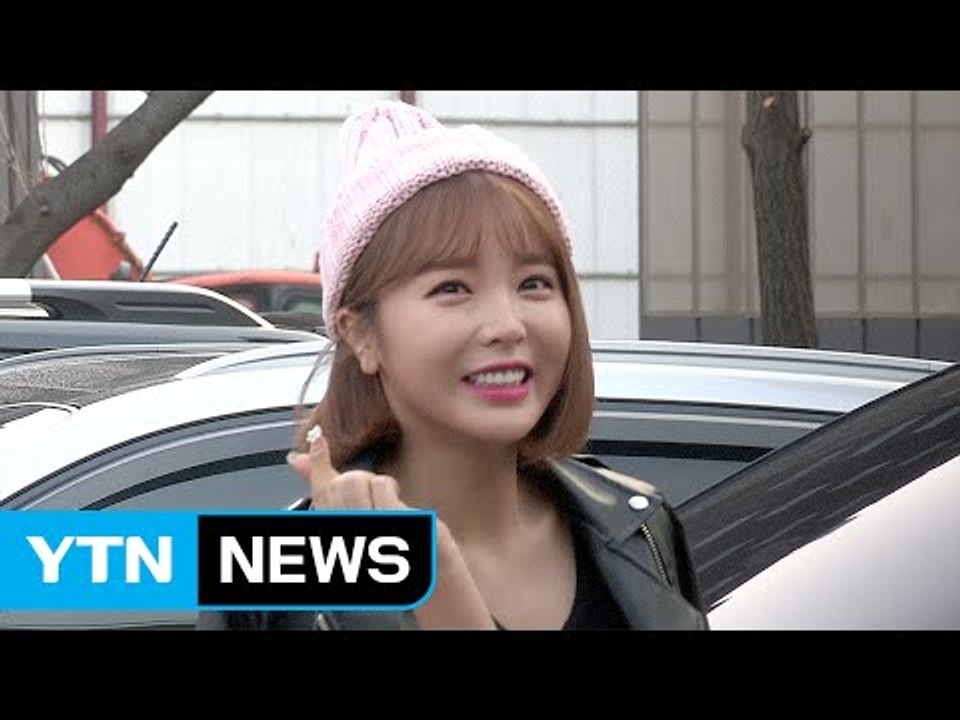 [★영상] 홍진영, 러블리 하트 요정…"좋은 아침 입니다!" (뮤직뱅크 출근길) /...