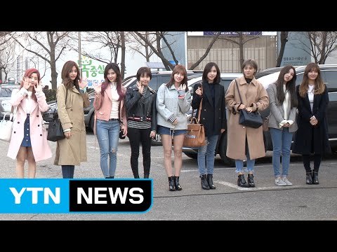 [★영상] 트와이스, 오늘도 리즈 갱신…'예쁜 애 옆에 예쁜 애' (뮤직뱅크 출근길) / YTN (Yes! Top News)