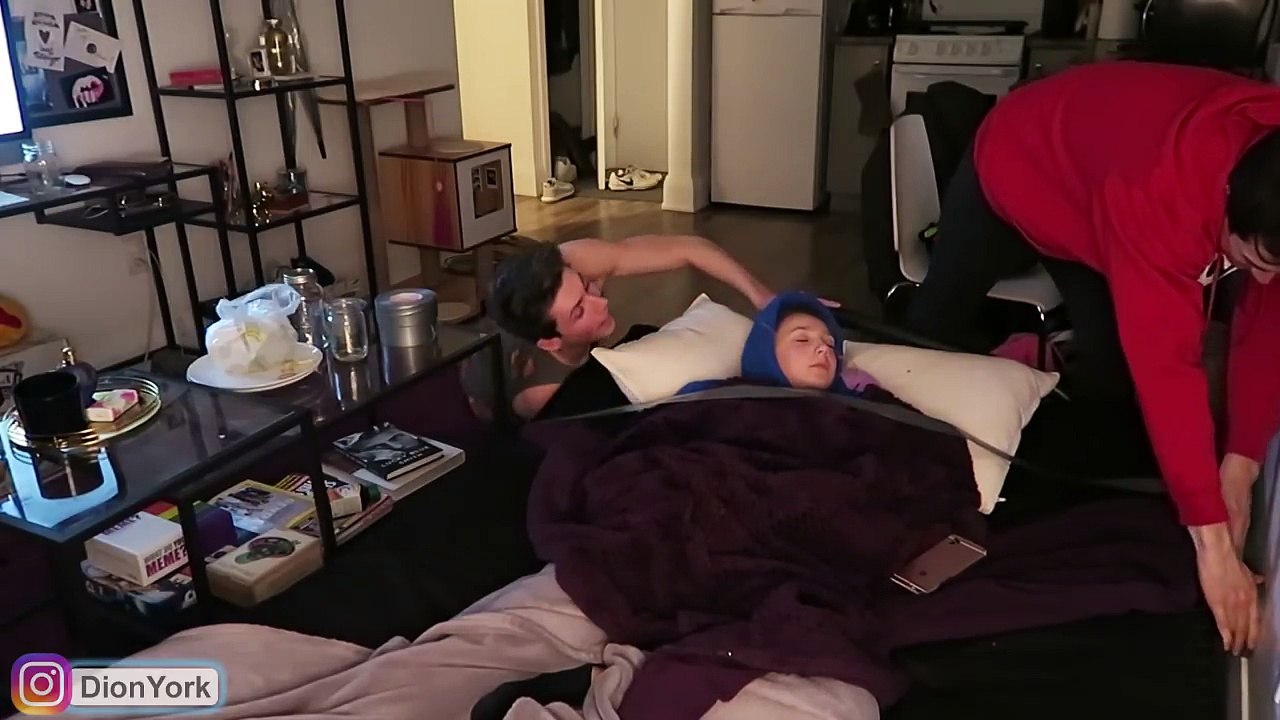 INSANE DUCT TAPE ROOM PRANK (1000 LAYERS!)