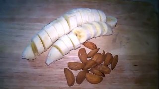 Almond and Banana smoothie - smoothie recipes |Banana milkshake