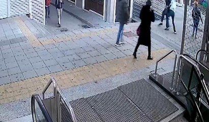 Turistleri soyan iki kişi yakalandı