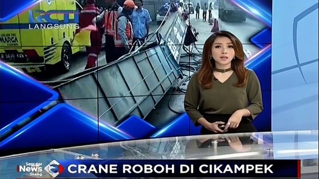 Crane Roboh, Tol Jakarta-Cikampek Macet 10 Km