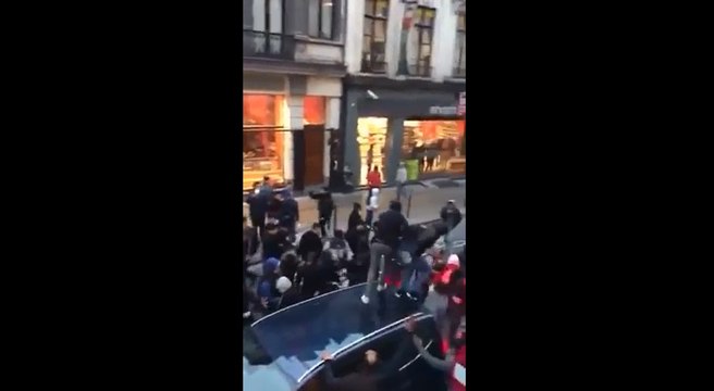 Affrontements entre les jeunes et la police dans le centre de Bruxelles.