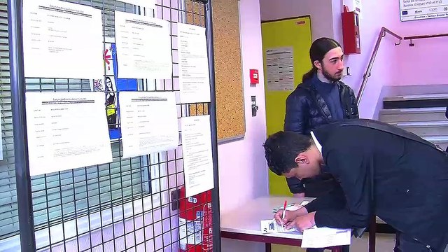 Quelques-uns des postulants aux emplois saisonniers proposés hier.