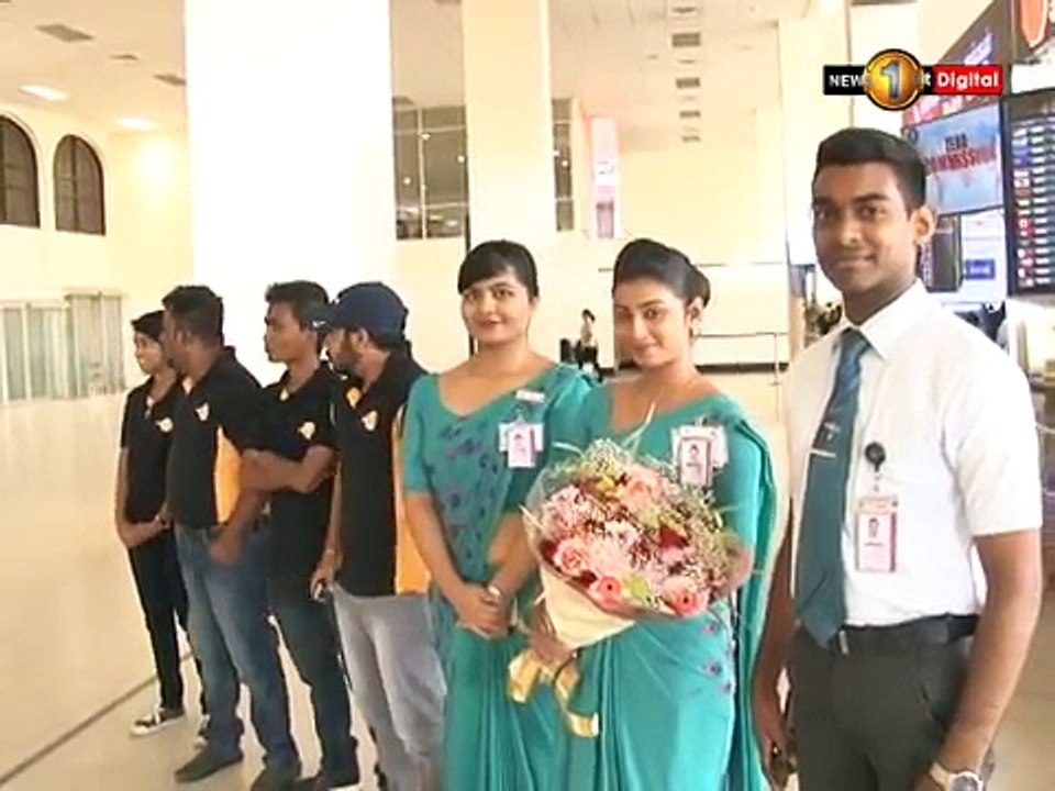 බ්‍රිතාන්‍යයේ ප්‍රබල කාන්තාව ෂෙරී ඇචේසන් සිය සැබෑ මව හමුවීමට ශ්‍රී ලංකාවට පැමිණෙයි