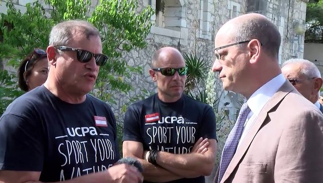 Balade en mer pour le ministre de l'Éducation