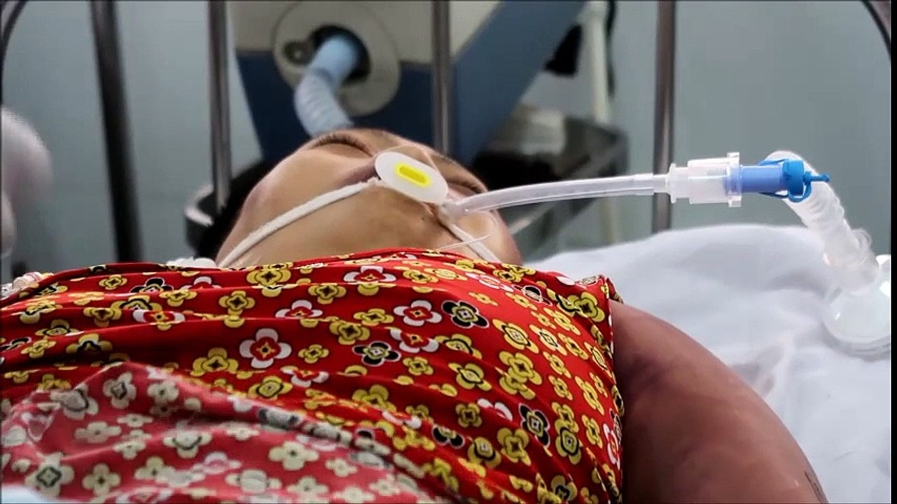 Hai chị em bị thầy pháp đánh nhập viện để trừ tà