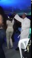 ‘Papa Francesku’ në disko duke kërcyer. VIDEO është bërë hit në rrjetet sociale