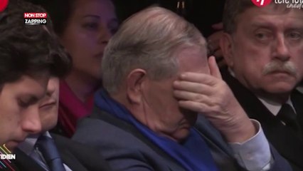 Emmanuel Macron ennuyeux? Un ministre s’endort en plein discours (Vidéo)