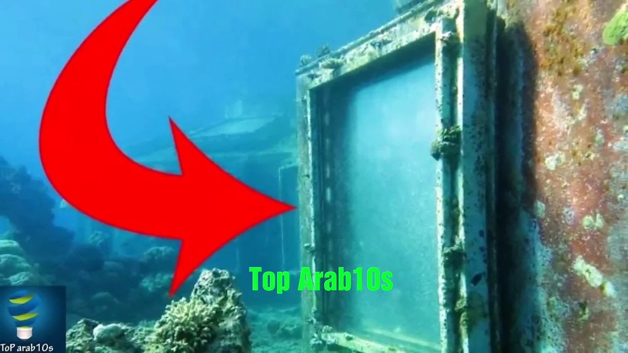 وجد باب في قاع البحر و قرر فحصه من الداخل فوجد الكارثة..!!