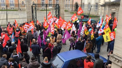 250 personnes manifestent