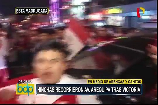 Hinchas recorrieron avenida Arequipa en medio de cánticos y arengas