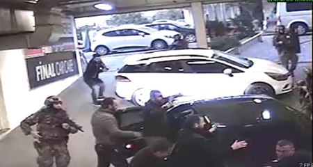 Şirinler Çetesine Düzenlenen AVM Operasyonu Kamerada!