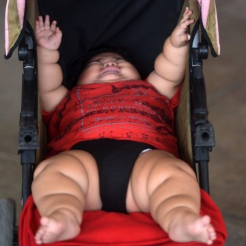 Un bébé mexicain pèse 28 kilos... à dix mois seulement