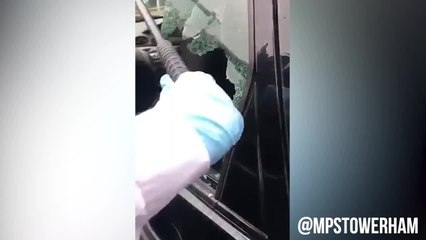 Police Smash Their Way Into Car And Find A Bag Full Of Drugs
