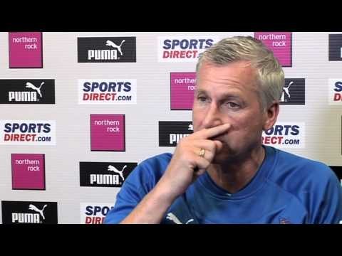 Newcastle v Manchester United: Alan Pardew