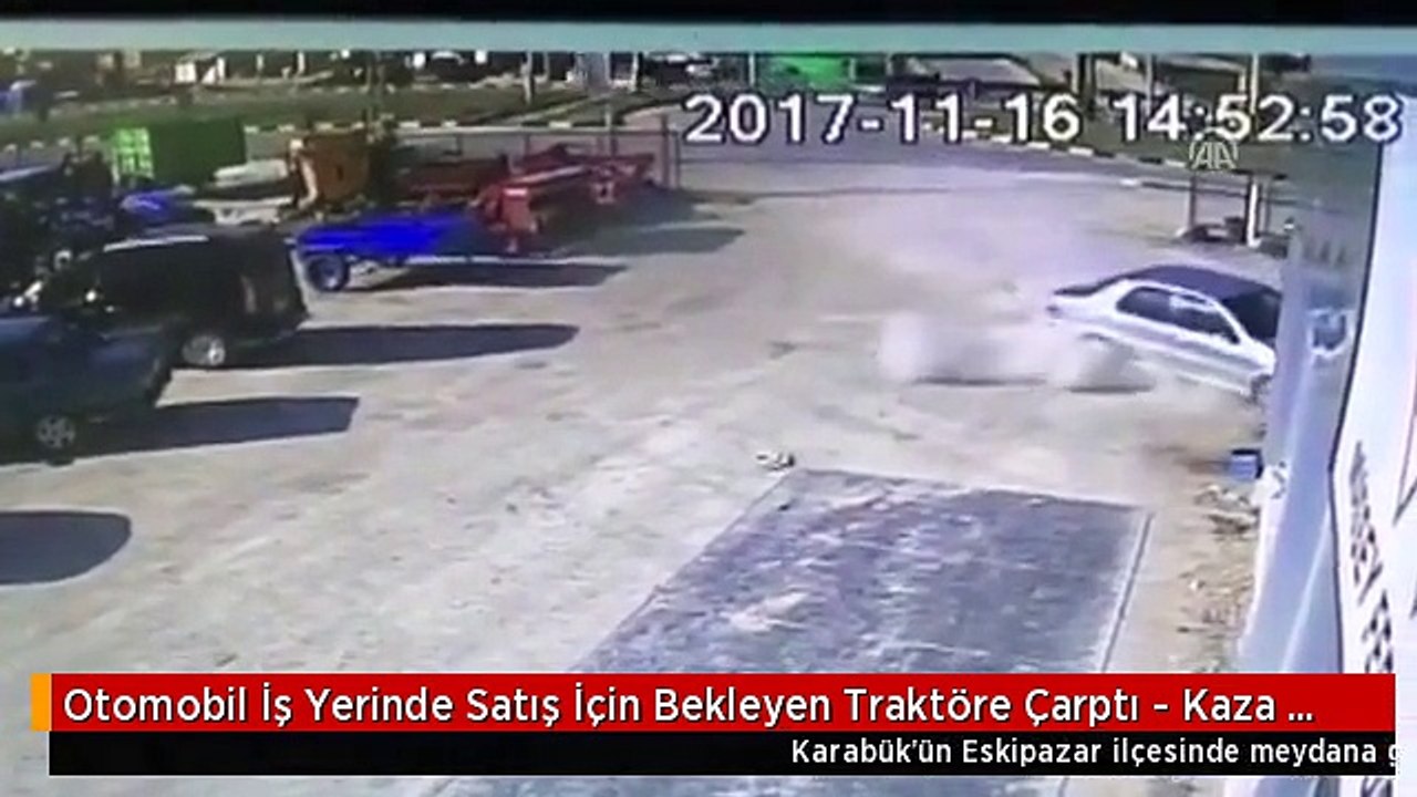 Otomobil İş Yerinde Satış İçin Bekleyen Traktöre Çarptı - Kaza Anı