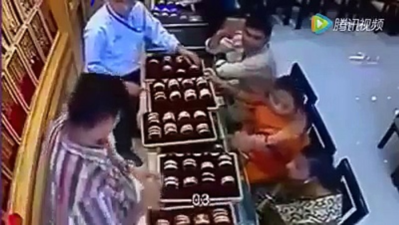 A thief  how can do really video