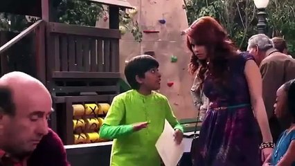 Jessie S02 E16 All The Knight Moves