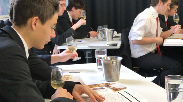 Dégustation de champagne au lycée Rabelais