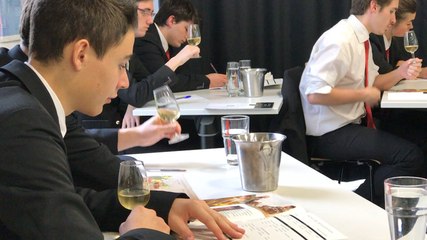 Dégustation de champagne au lycée Rabelais