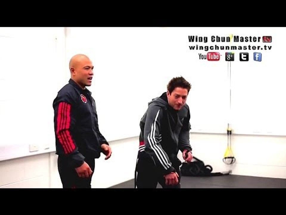 Wing Chun training - wing chun weapon how to deal over head stab Q94