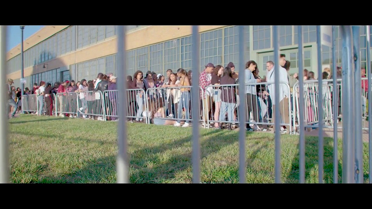 Julia Michaels - Julia Michaels_ A Look Back at 2017 (Vevo LIFT)