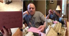 Homem fica lavado em lágrimas ao receber um presente depois da morte dos seus dois cães