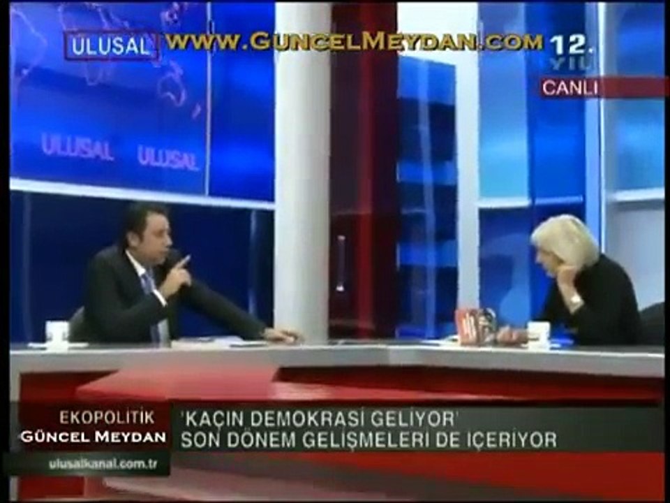 Ekopolitik -  _ Banu AVAR - ''Kaçın! 'Demokrasi' Geliyor!'' 2_3