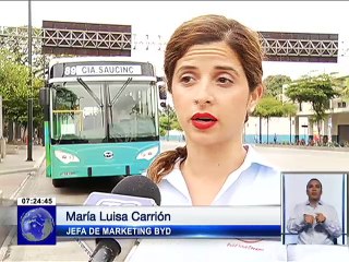 Bus eléctrico circula por las calles de Guayaquil