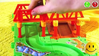 TRAINS FOR CHILDREN VIDEO: Fun Slides Railway Puzzle PlaySet with Little Train Toys Review