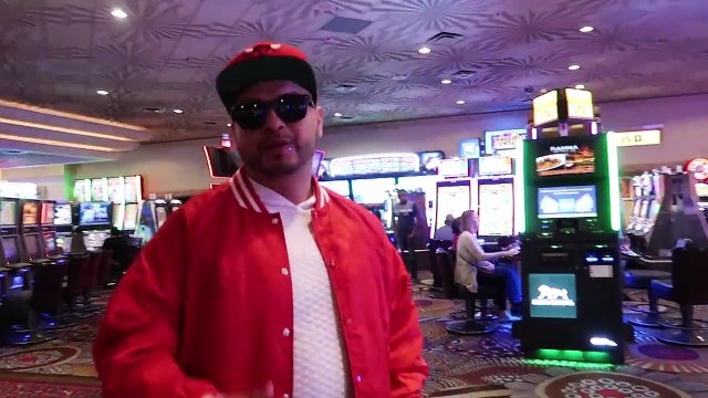 Terminamos con dos CHICAS en el HOTEL en Las Vegas (HotSpanish Vlogs)