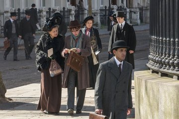 Howards End S01E03 - Season 1 Episode 3 [WEST SERIES] Online