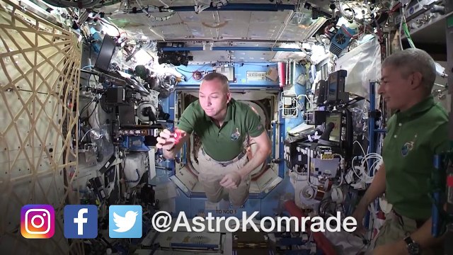 Fidget spinner spinning in space-