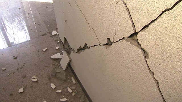 지진 후유증 그대로...수업 재개는 미지수 / YTN